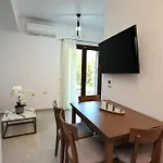 Appartement Asanis 1 *